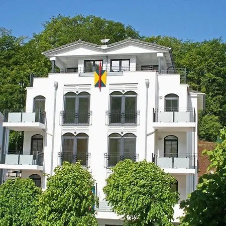 Lena - Perlmutt Sellin (Rugen)